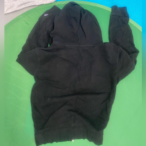 Outfit - Picture 2 of 10